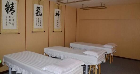 权灸堂养生馆.jpg