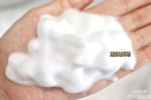 脸上有痘痘如何内调外养？痘痘肌护肤技巧