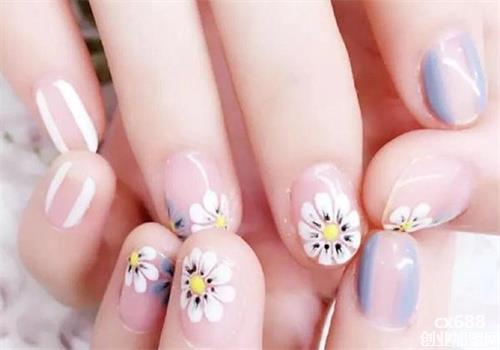 蒋云飞美甲学校