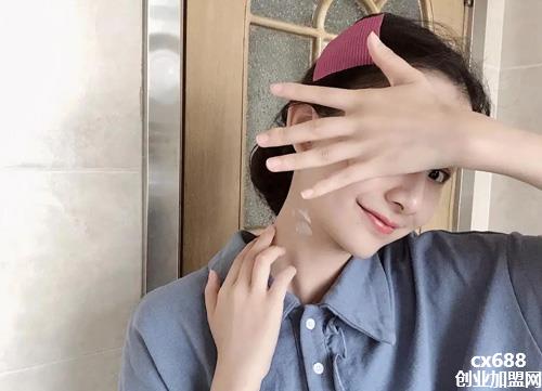 脖子松弛有颈纹怎么办？颈部护肤小技巧