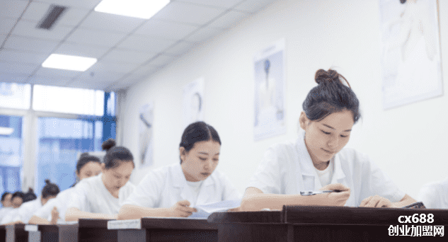 国家免费考美容师证,美容师证怎么考