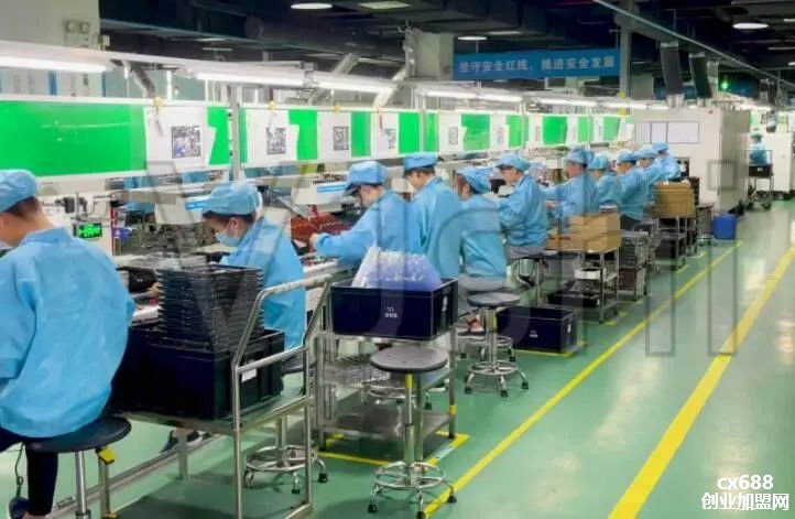 20几岁干化妆师能赚多少钱