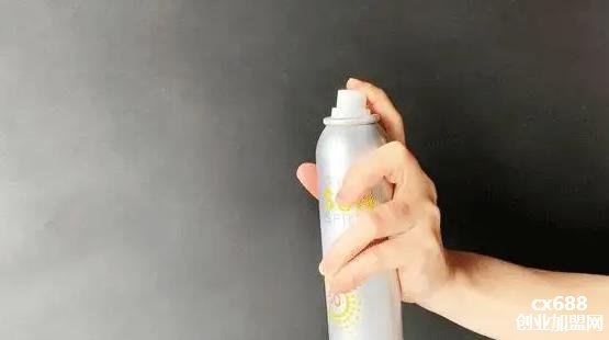 防晒喷雾怎么用？防晒喷雾的正确使用方法