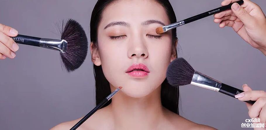  化裸妆的小技巧有哪些？化裸妆要注意什么？