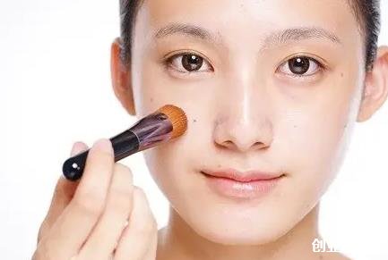 夏天底妆的正确步骤？底妆的注意事项是什么？