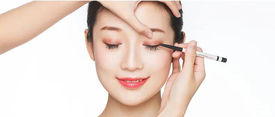 淡妆和浓妆的区别在哪里？淡妆好还是浓妆好？
