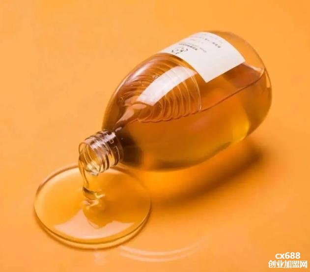 卸妆油可以去黑头嘛？卸妆油的正确使用方法