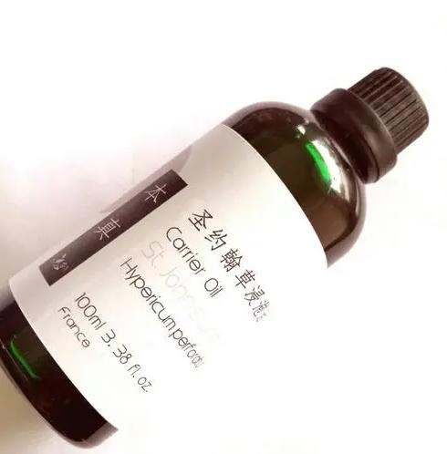 圣约翰草油配什么精油,圣约翰草油有光敏性吗